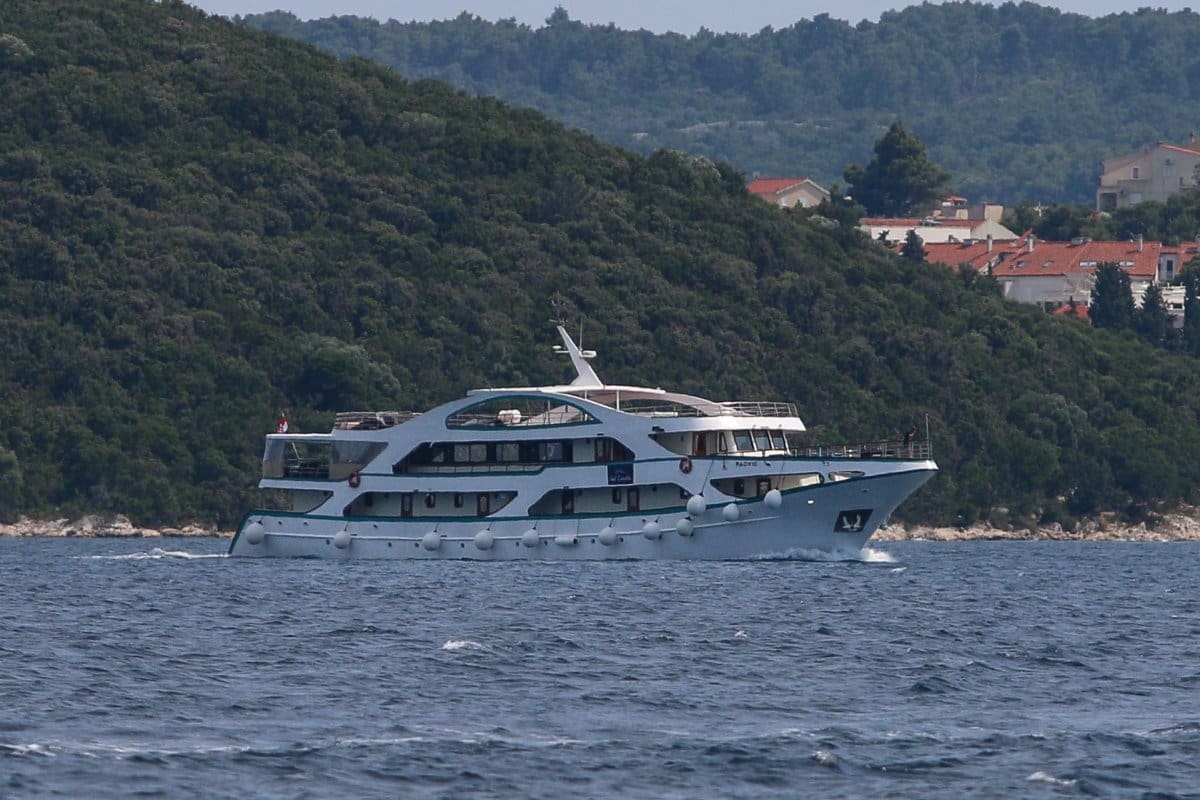 U luci Krilo potonuo brod, pravovremena akcija vatrogasaca spriječila veće ekološke posljedice