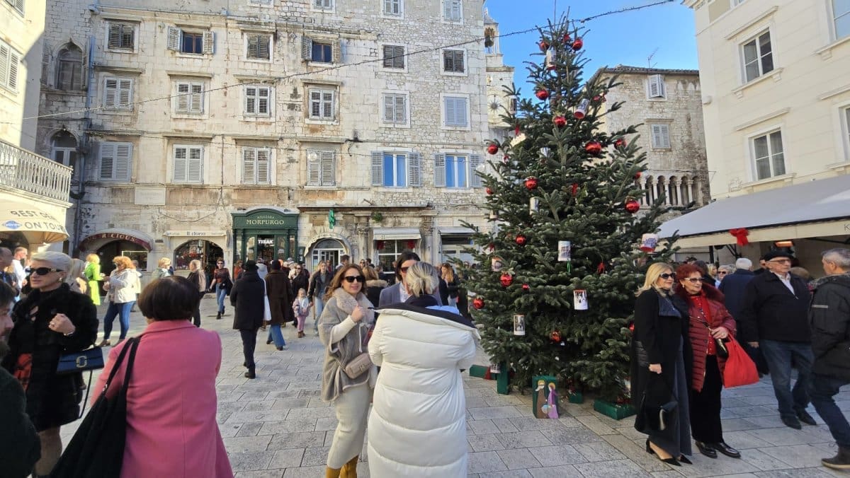 SVE JE SPREMNO ZA DOČEK NA PJACI Ekipa se lagano okuplja, i ove godine tražit će se mjesto više