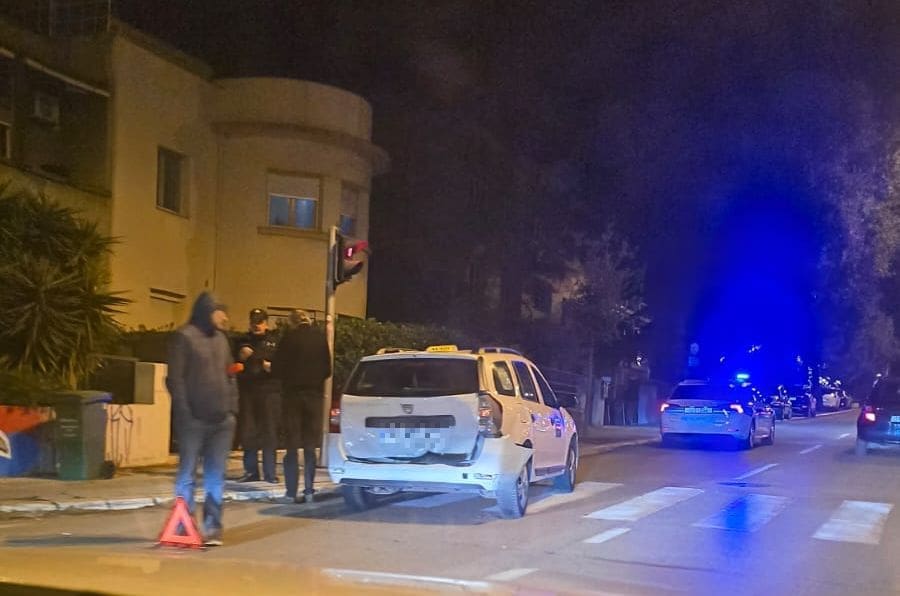 Sudarila se dva auta na splitskom križanju. Policija je na mjestu događaja