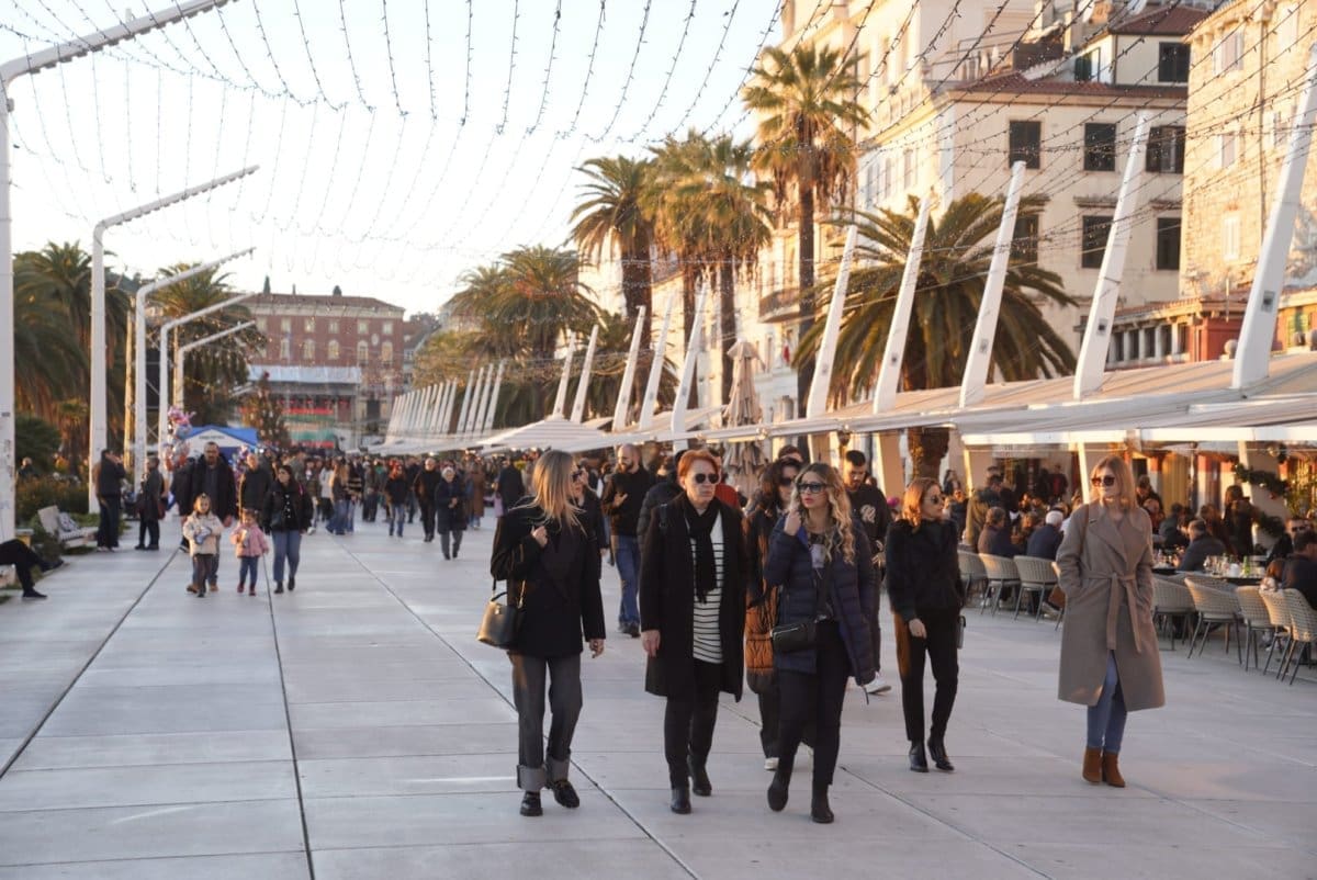 Gotova je prva smjena slavlja na Rivi. Slijedi odmor pa nova runda