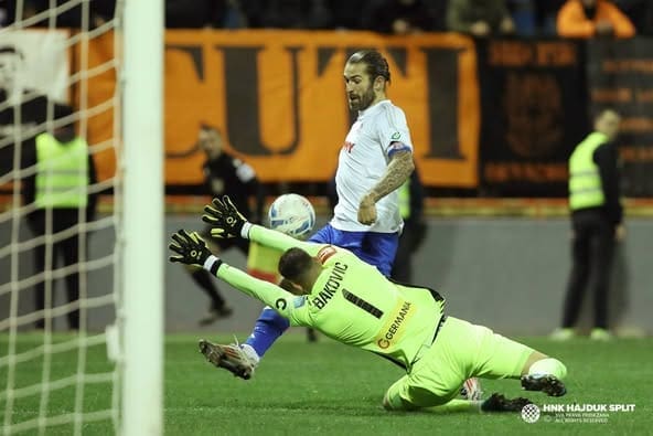 ŠIBENIK – HAJDUK 0-0: Na poluvrijeme bez golova, Punčec skinuo s crte Livajin pokušaj