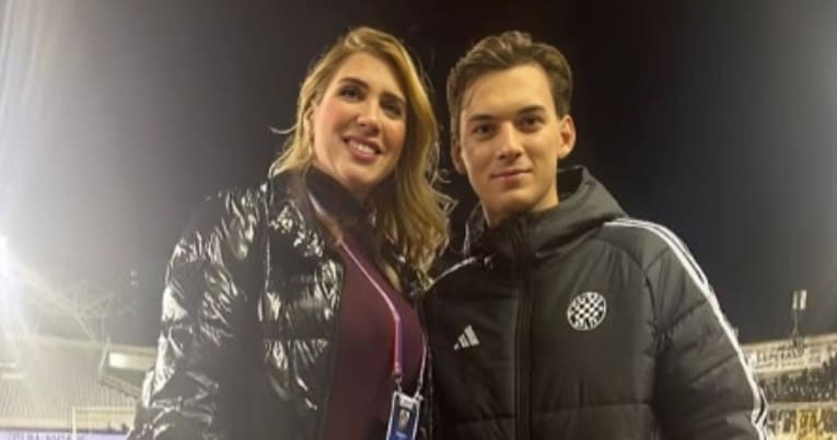 Junak Hajduka pozirao s Mirtom Šurjak, svi komentiraju jedan detalj