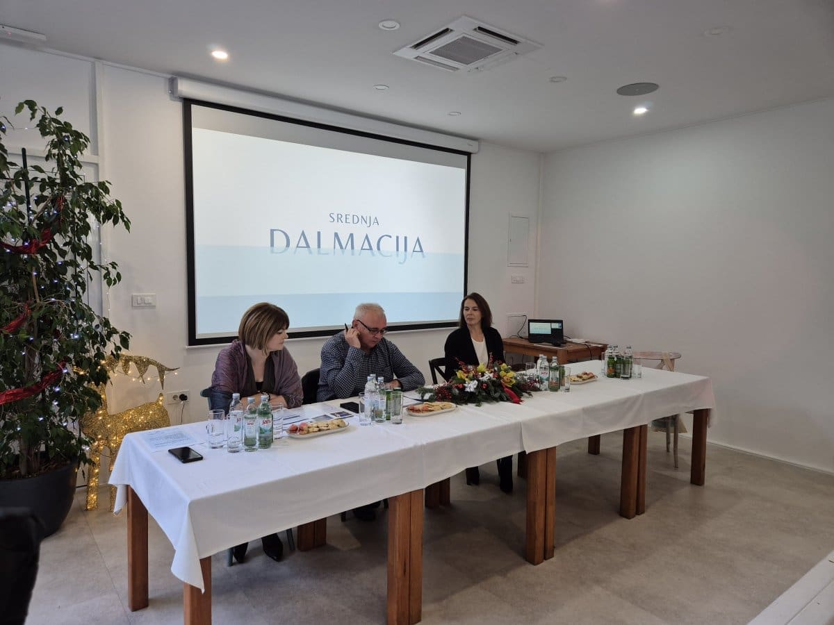 Dobre brojke stižu iz Turističke zajednice Splitsko-dalmatinske županije: U prošloj godini 4 milijuna stranih turista, broj noćenja dosegao 20,6 milijuna