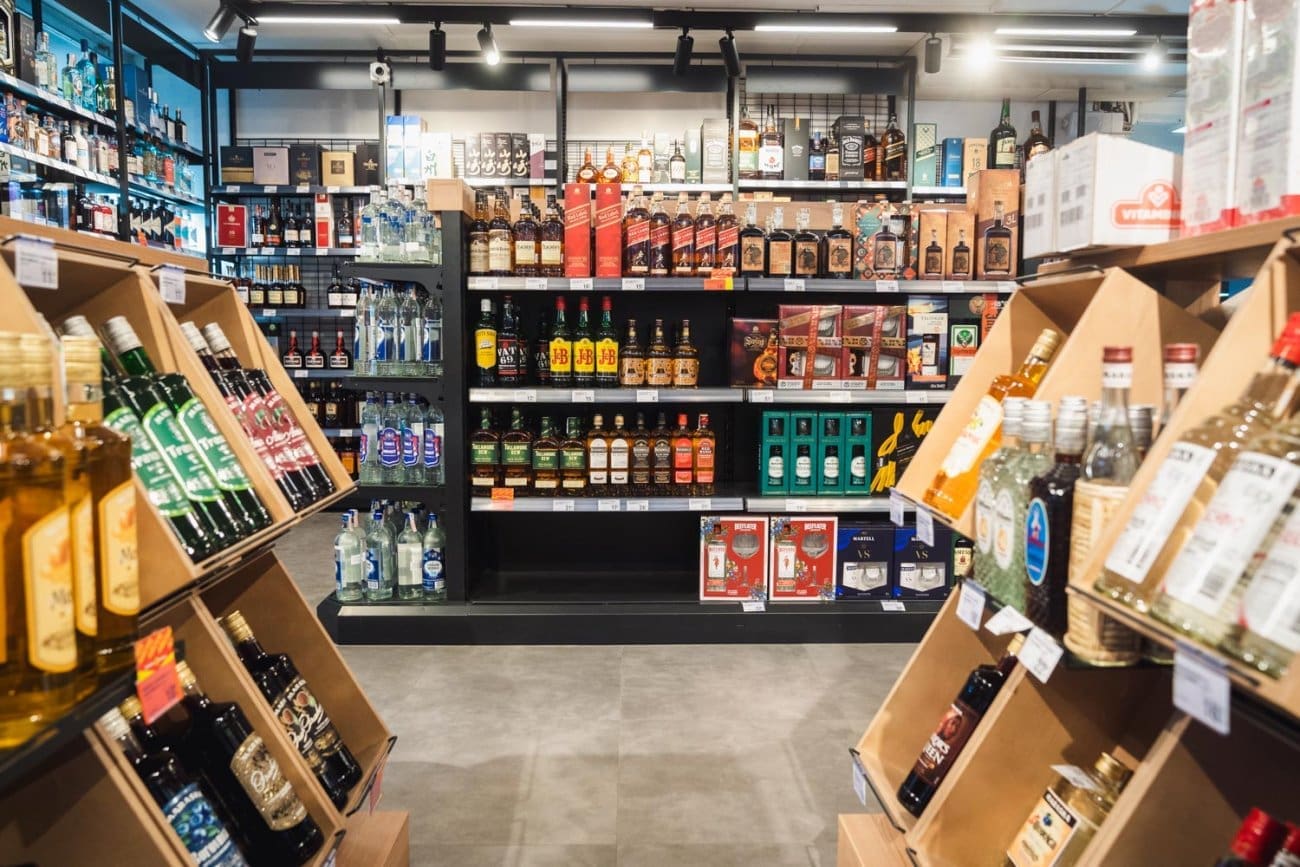 PODACI U HRVATSKOJ Pad mjesečnog prometa u maloprodaji, ali rast u odnosu na prošlu godinu