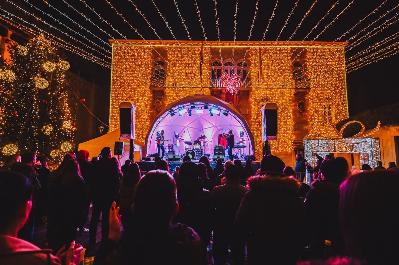 Daleka obala oduševila Trogir na prvi dan nove godine!