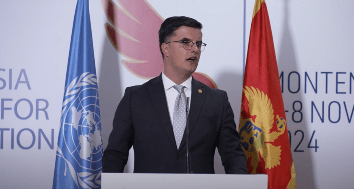 Crnogorskog ministra otac nagovara da podnese ostavku