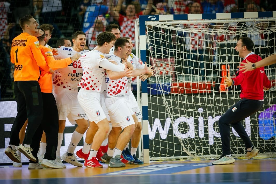 Hrvatska i Francuska trebale su igrati u 20:30, ali IHF je opet popustio Francuzima