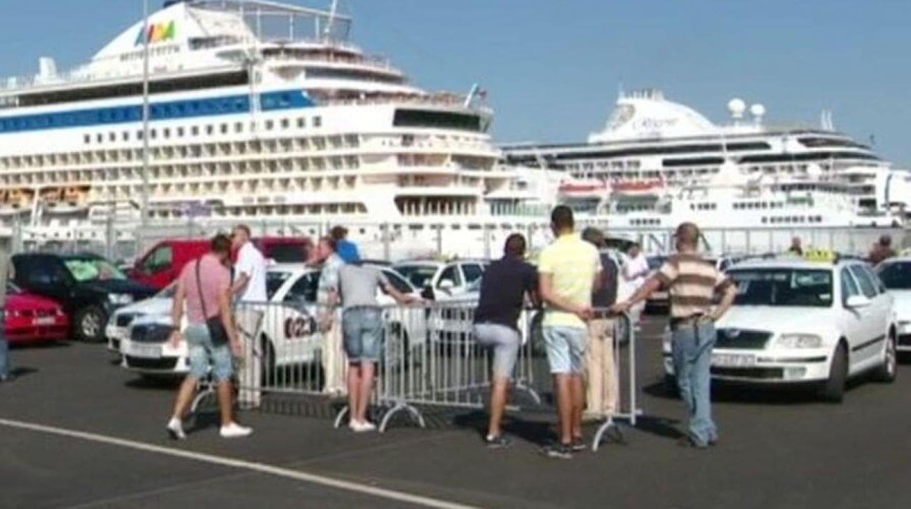 Otočani najavljuju blokadu, neće dopustiti pristajanje u luku s vozilima