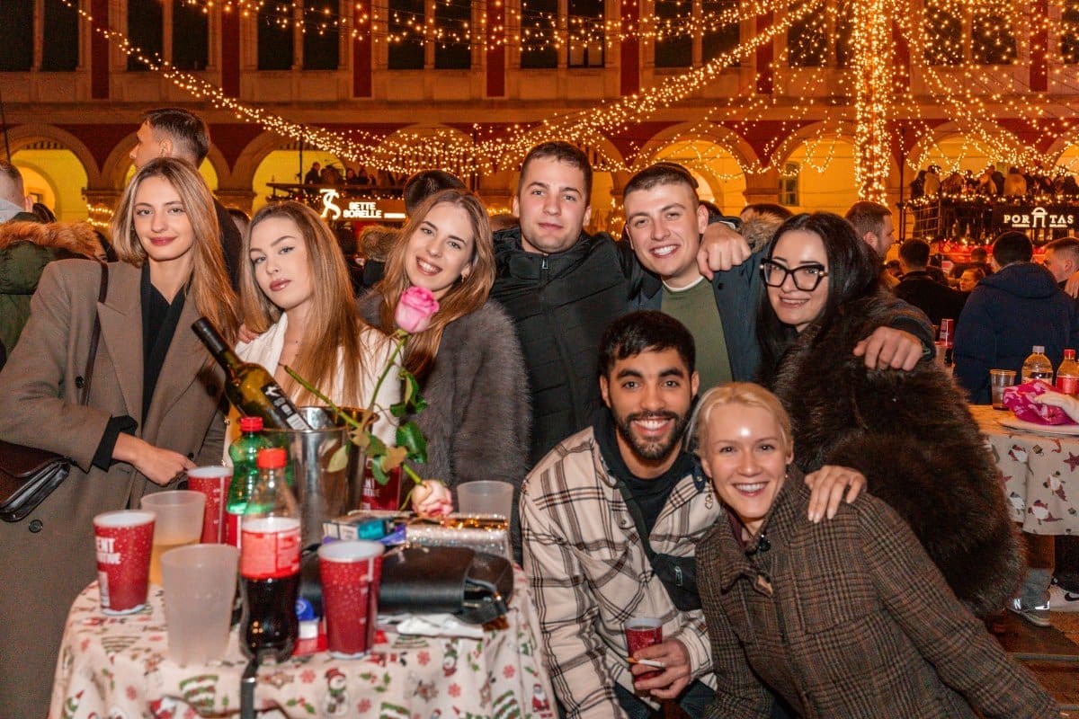 Nova godina na Prokurativama i najava spektakularnog koncerta Željka Bebeka 4.1.