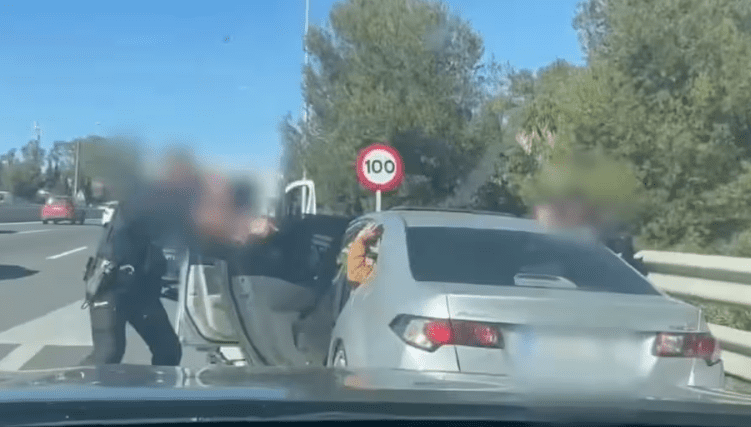 Oteti muškarac spašen zahvaljujući fotografiji volana koju je poslao djevojci