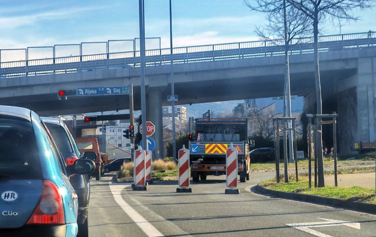 Zatvorena jedna traka put Lovrinca, stvaraju se gužve