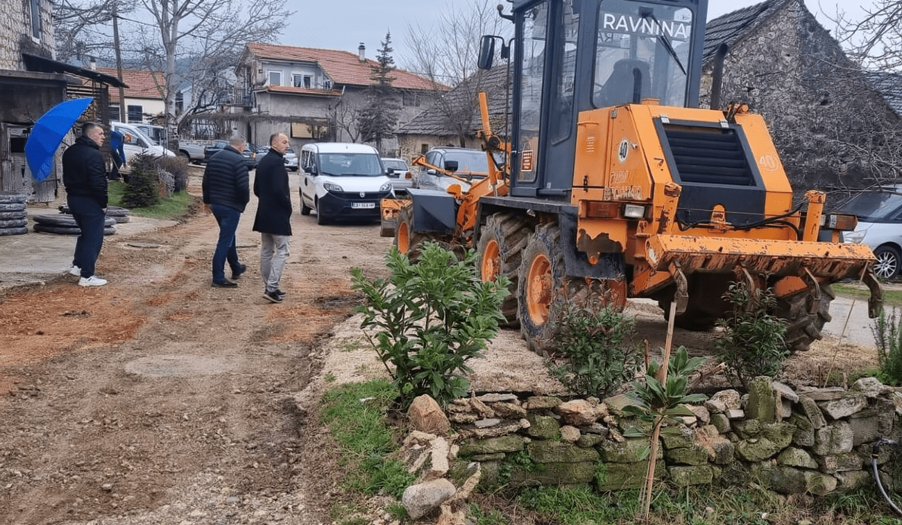 FOTOGALERIJA Bulj obišao radove na aglomeraciji u Brnazama