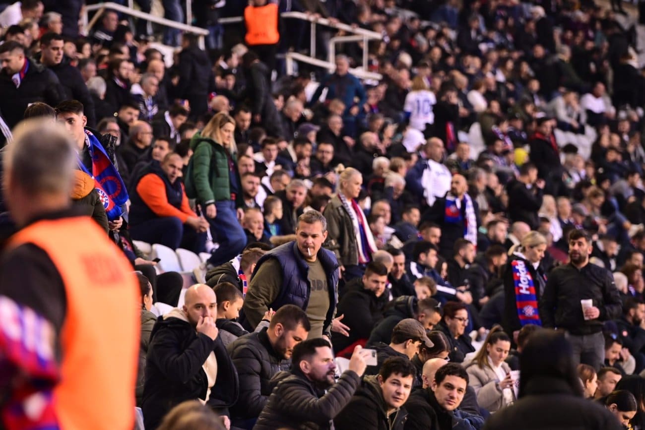 poljud publika hajduk varazdin 1