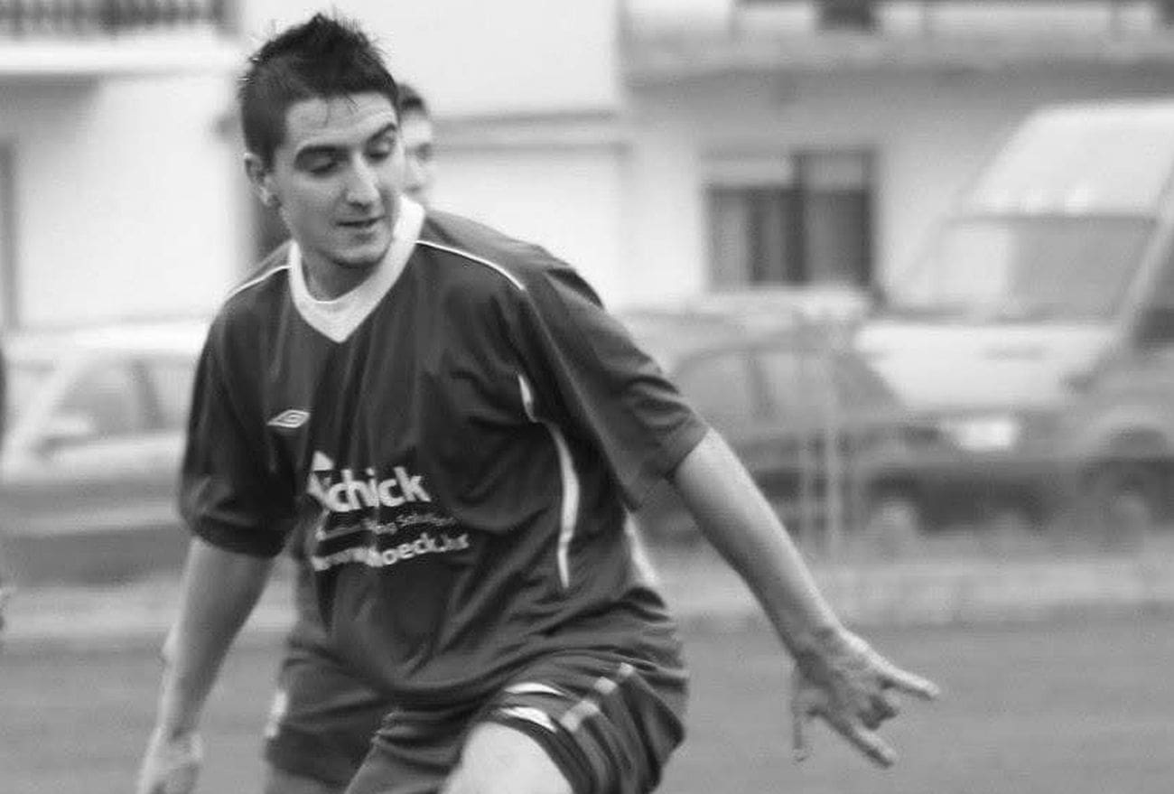 TUŽNE VIJESTI Iznenada preminuo nogometaš, samo 24 sata ranije gledao je utakmicu svog kluba