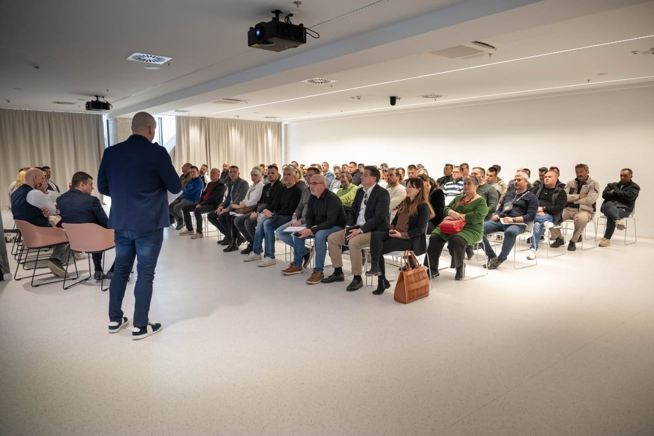 Skup prijevoznika Splitsko-dalmatinske županije: Nelojalna konkurencija, regulacija tržišta te izazovi s licencijama i kontrolom autotaksi prijevoza