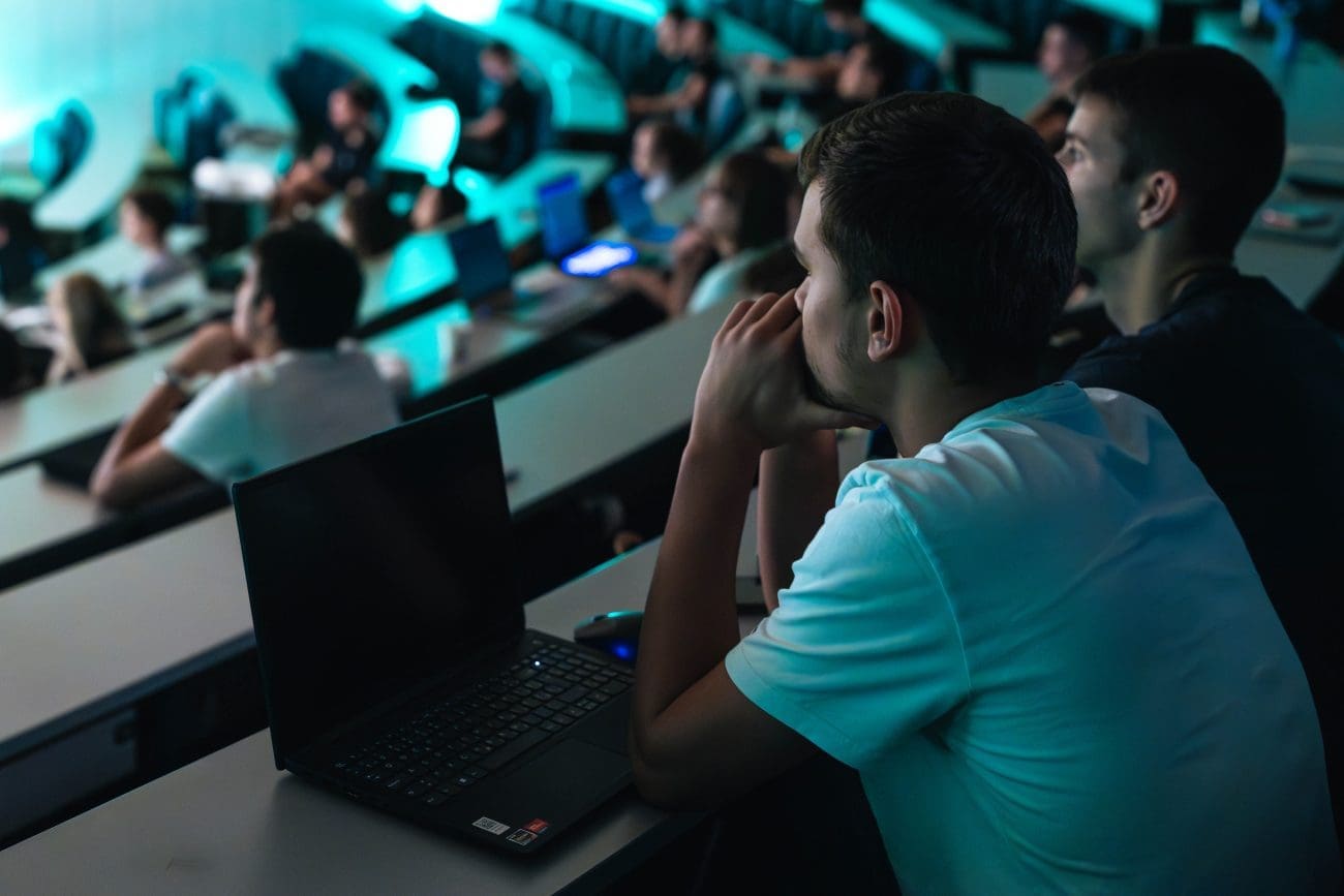 Novo iz DUMP-a: Zaboravi na traženje izgubljenih stvari – izradi bot koji sve pamti!