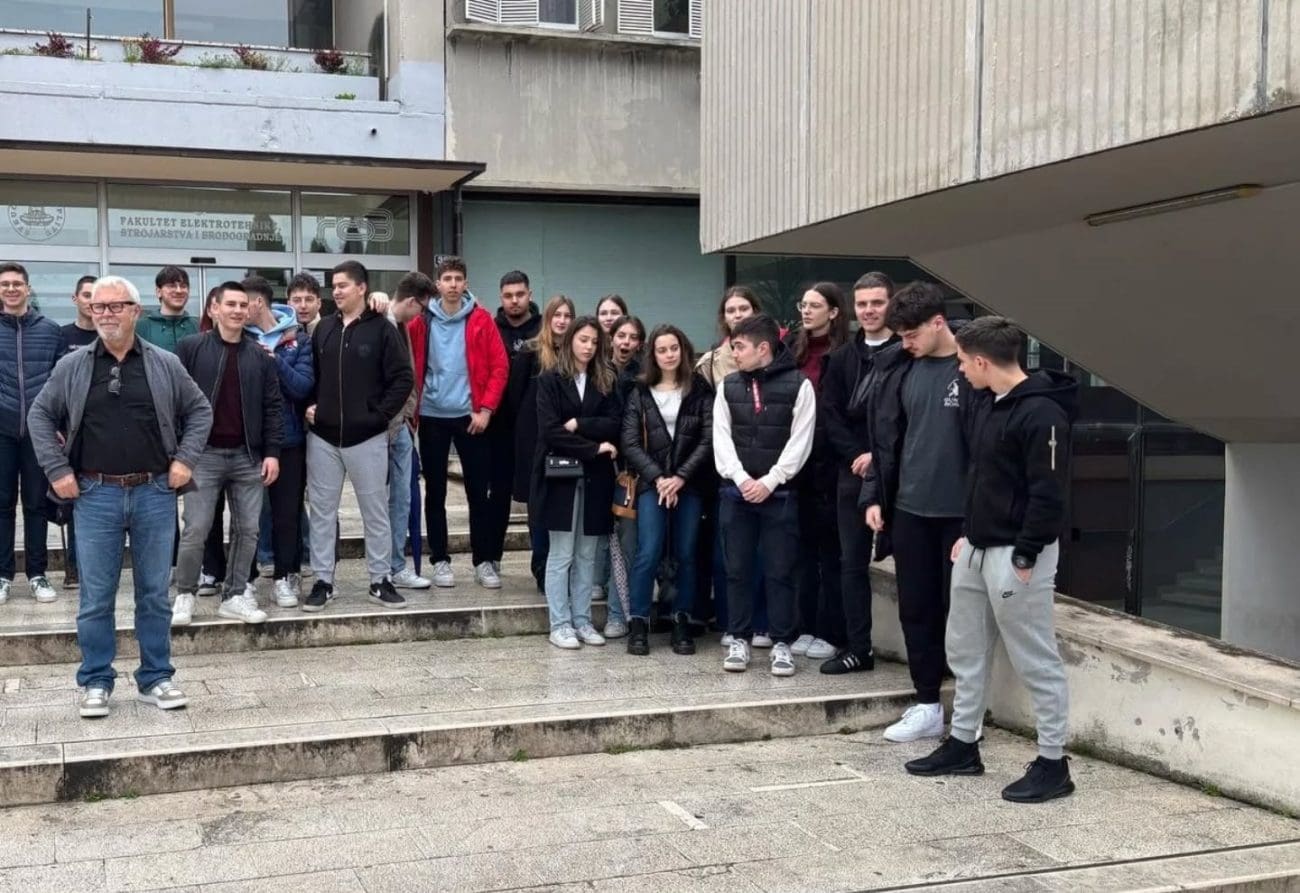 Na FESB-u održana radionica iz fizike elementarnih čestica za učenike