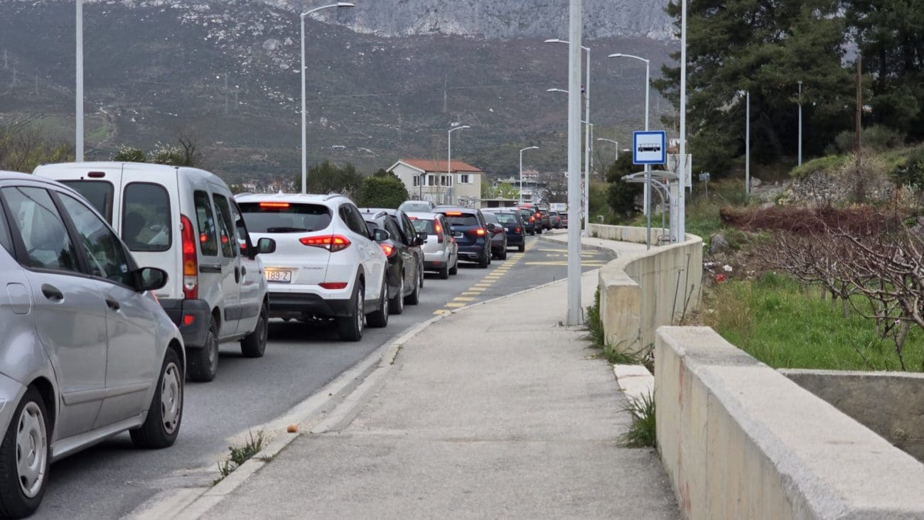 Pojačan promet na većini cesta, kilometarske kolone