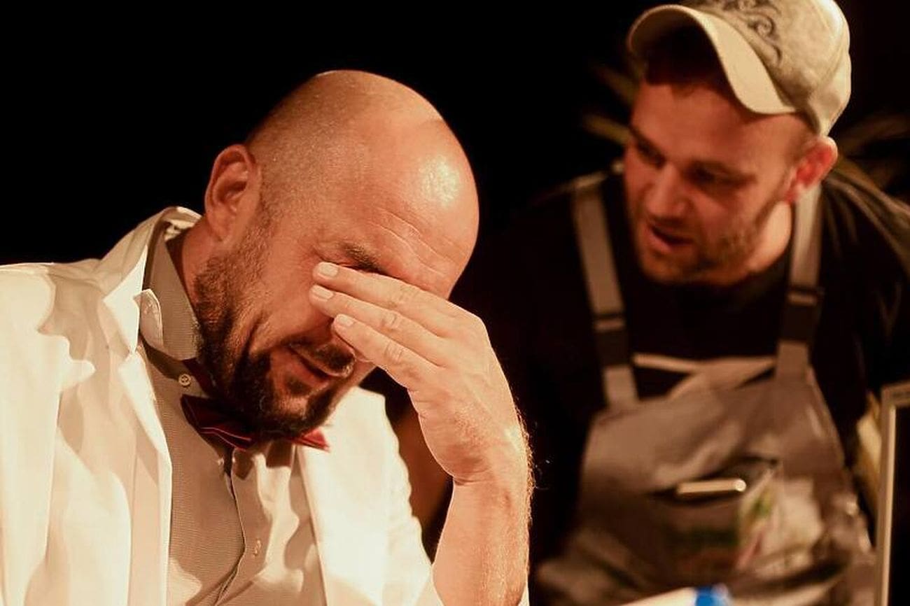 DOĐE LI I VAMA DA POLUDITE OD BIROKRACIJE? U Loru 3. travnja stiže lijek i za to! Ne propustite nagrađivanu komediju "Ko je lud"