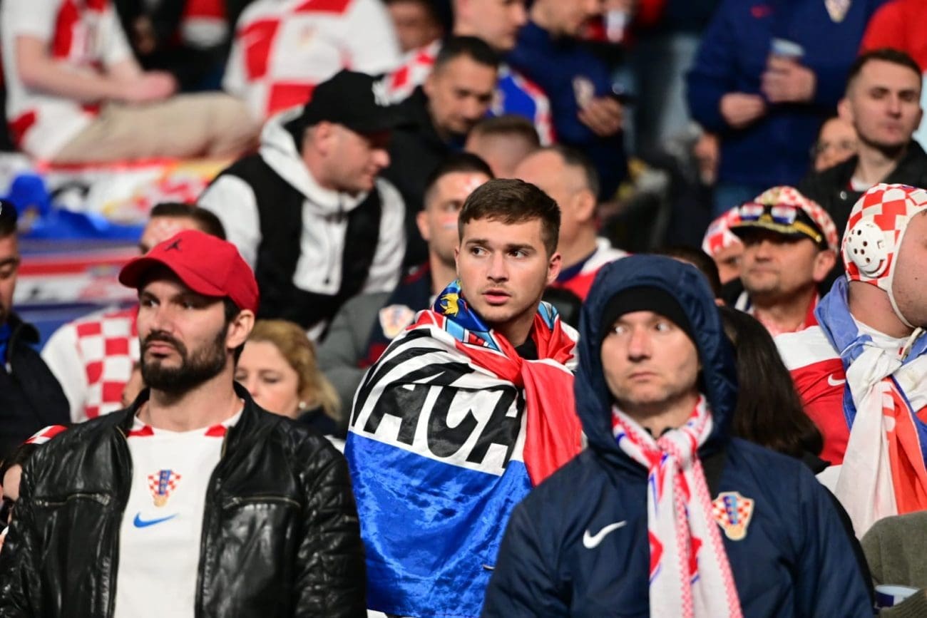 Ovako je izgledalo pucanje penala u Parizu. Na kraju - pokisla lica hrvatskih navijača