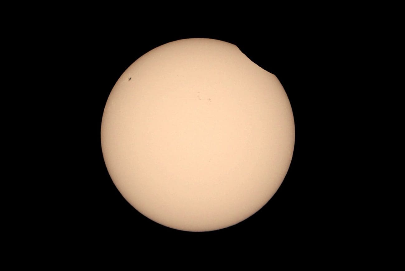 FOTO Djelomična pomrčina Sunca: Pogledajte nebeski spektakl iznad Dalmacije