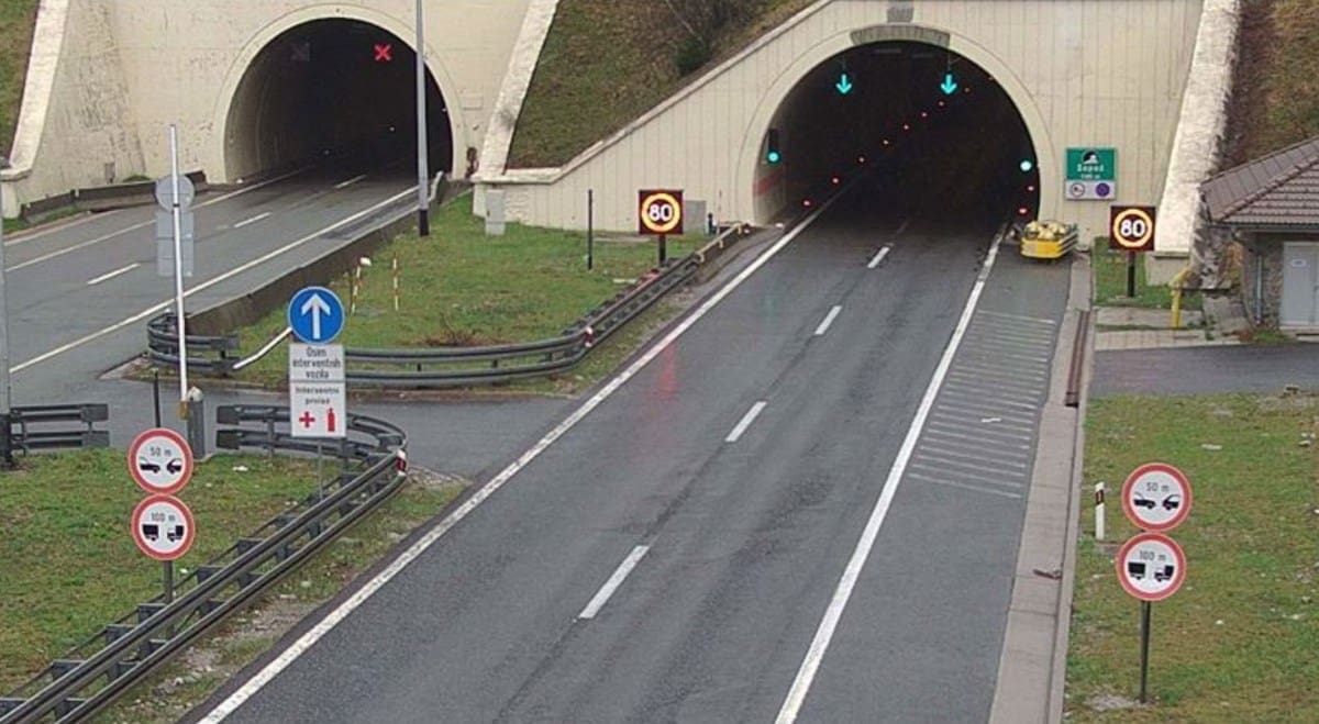 Teška prometna nesreća. Jedna osoba poginula