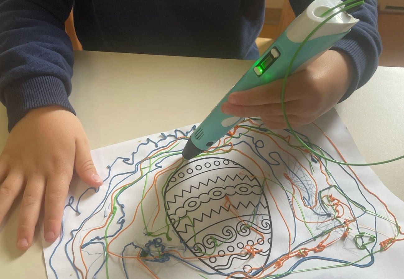 Uskrs u 3D izdanju: Mališani iz vrtića "More" izrađivali ukrase 3D olovkom