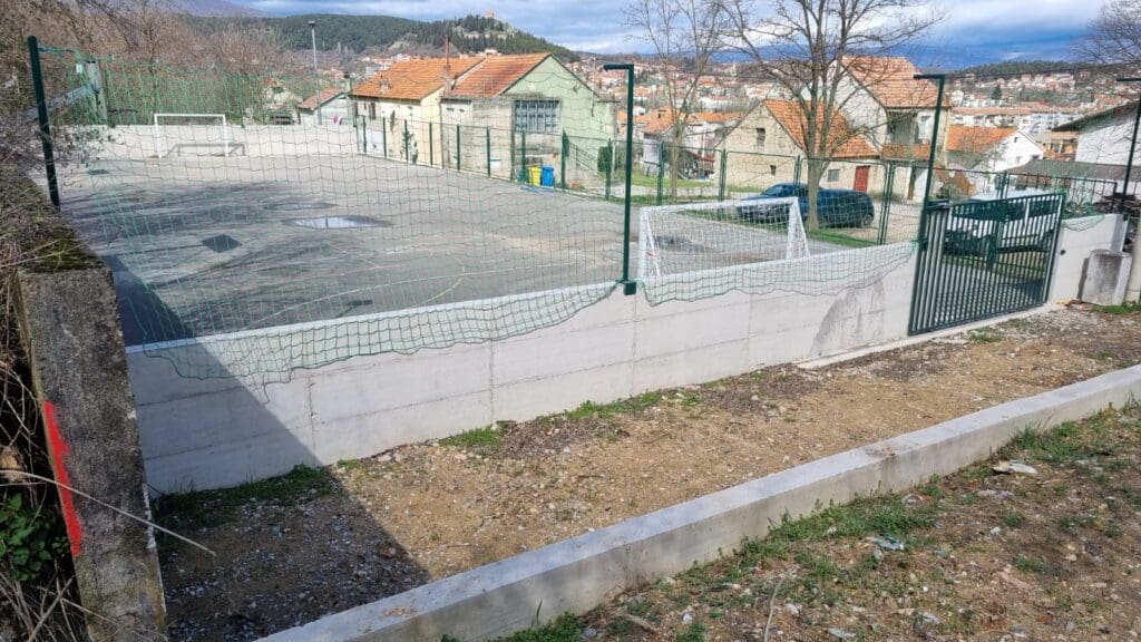 Brnaze dobivaju dječje igralište