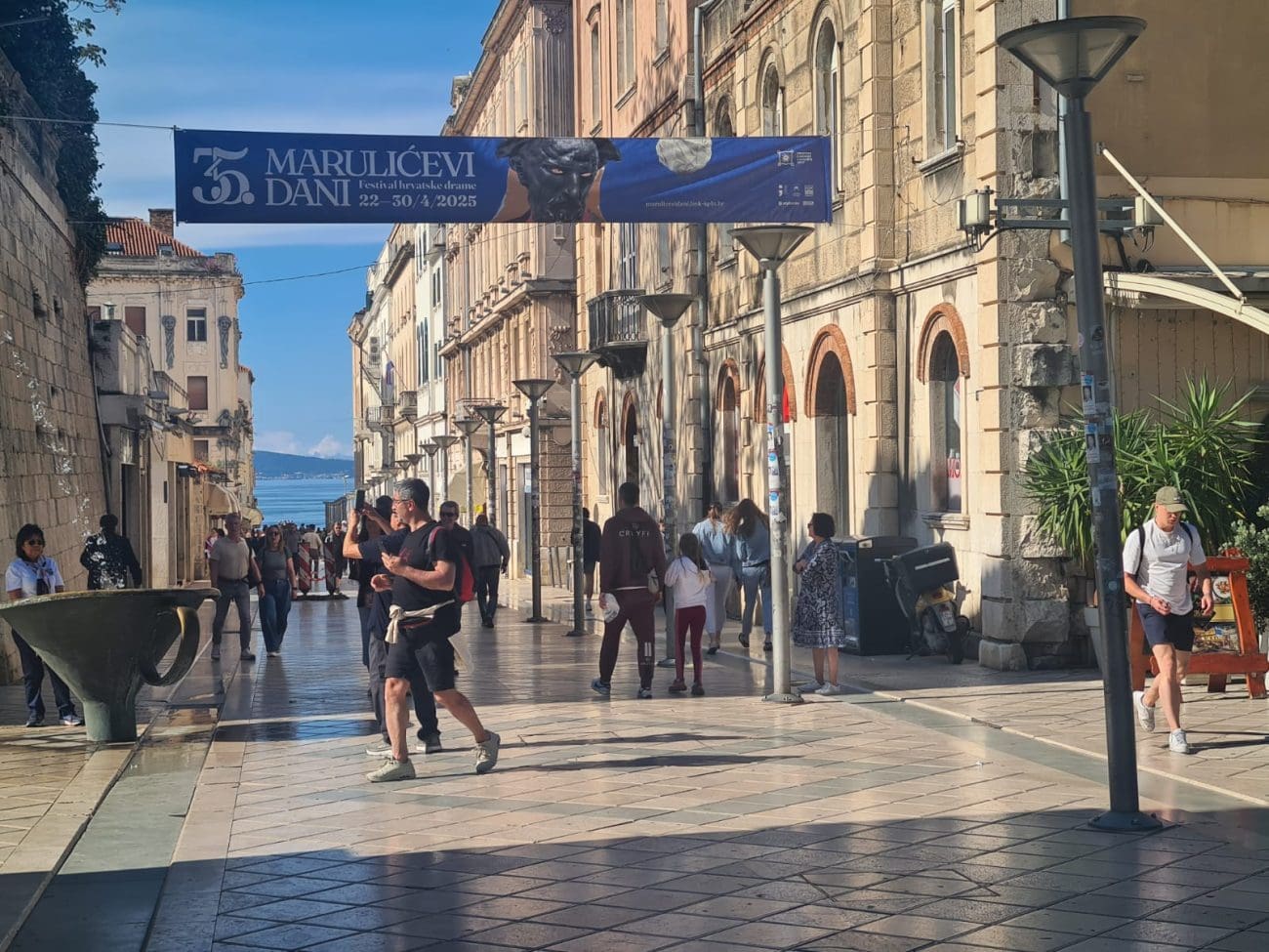 djir grad riva marmontova pjaca peristil foto dd 1