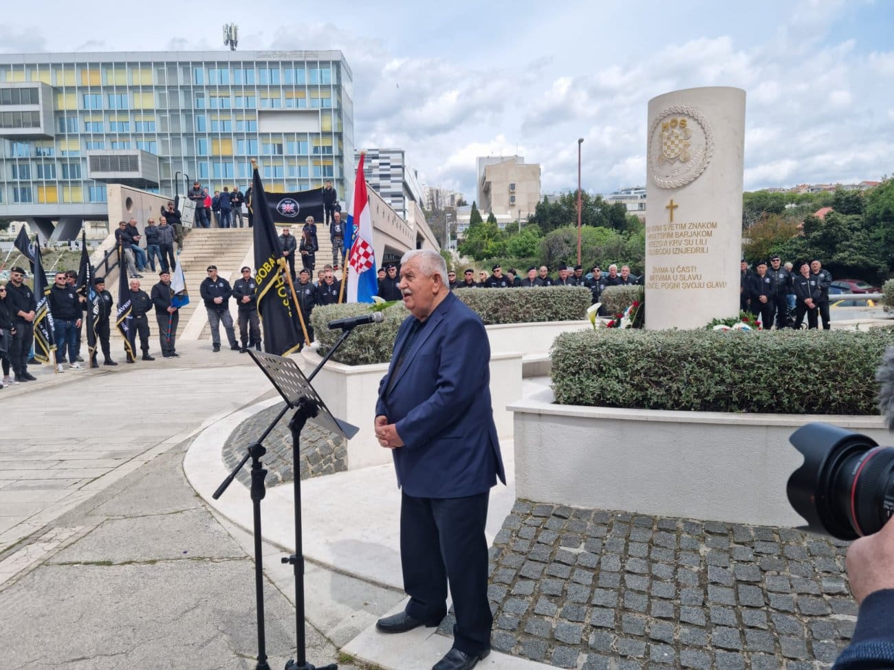 Zapovjednik obrane Škabrnje u Splitu: "Na vlasti su sinovi UDBA-e, udbaši... Poklana je Škabrnja pod zvijezdom"