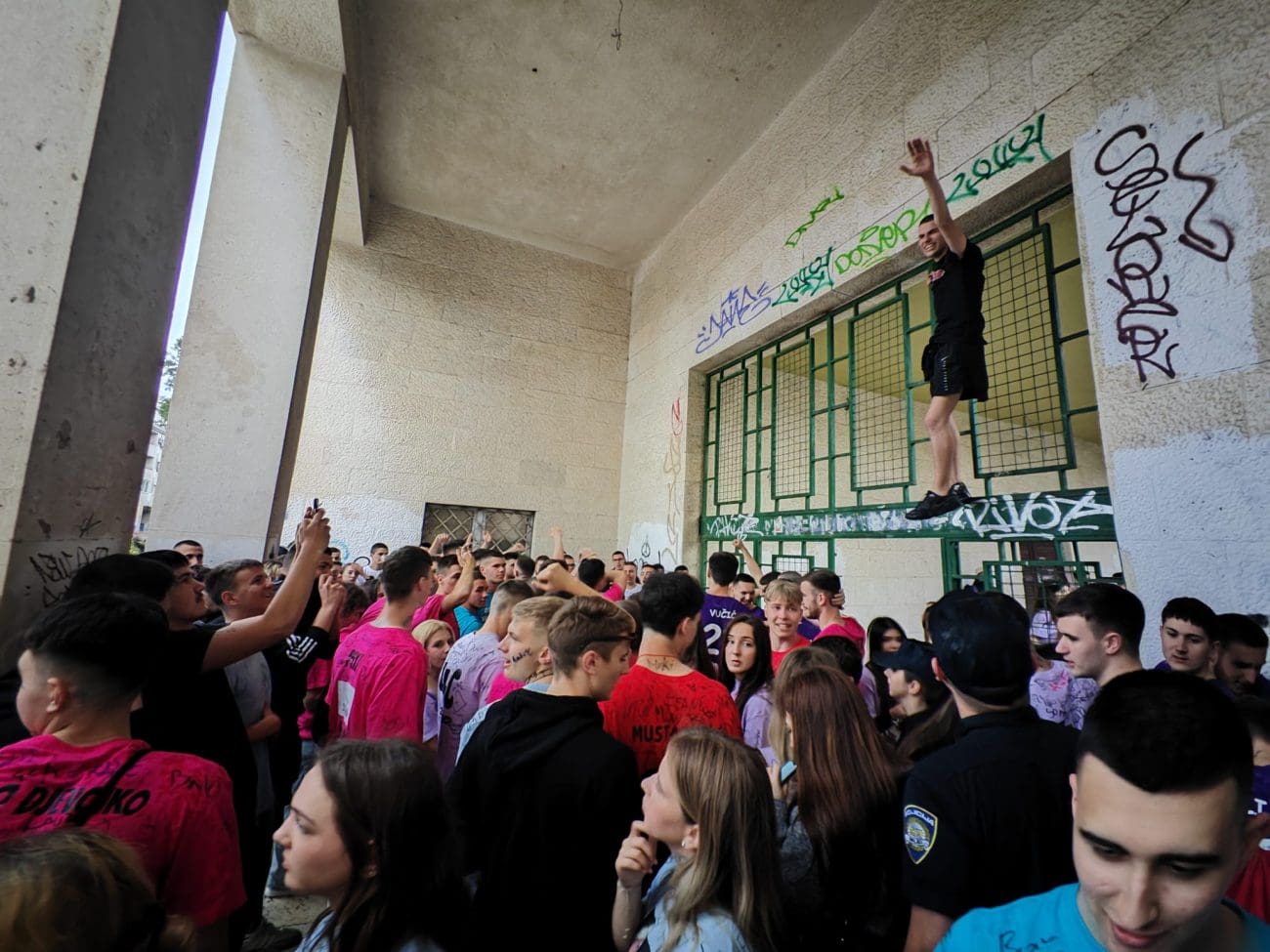 VIDEO Splitski maturanti slave kraj škole, kiša je pokvarila zabavu