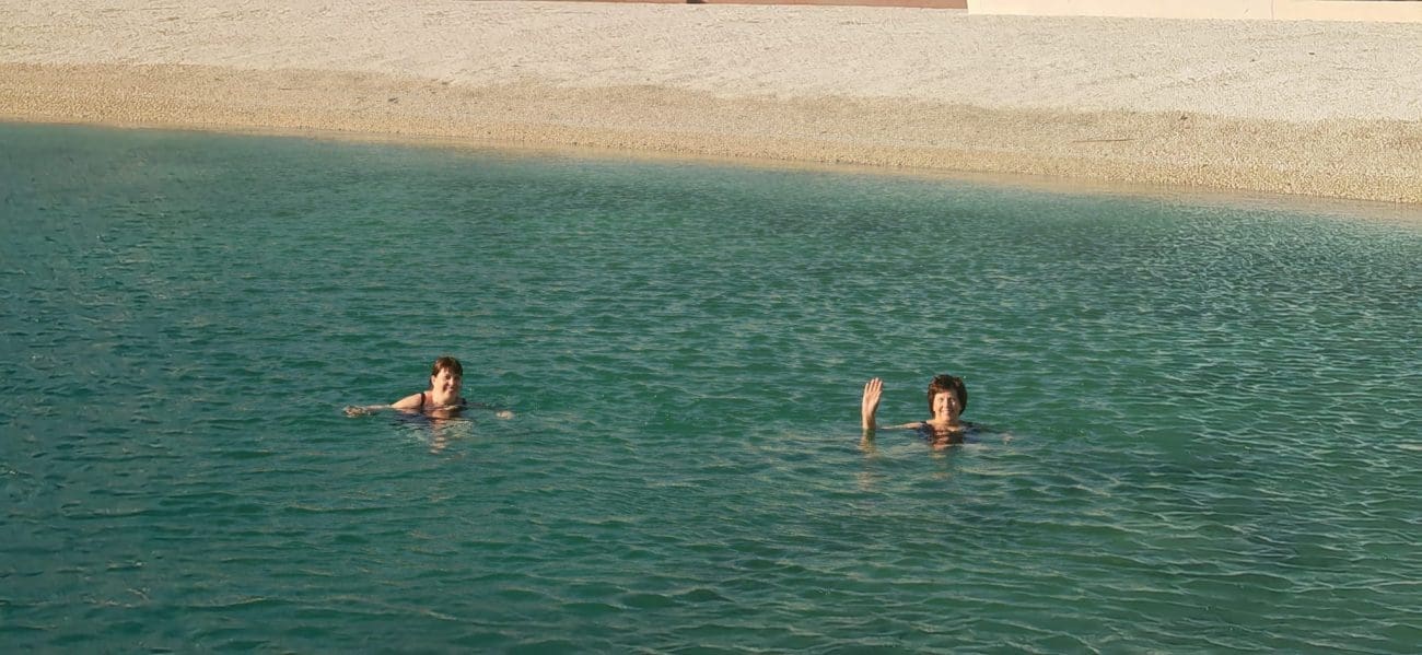 VIDEO Palo je i prvo kupanje na novouređenom Žnjanu: "Divno je, kao u raju"