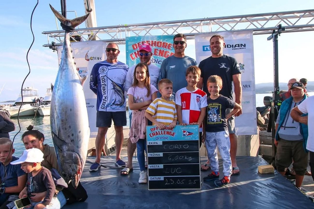 Treći dan će biti odlučujući: Čak tri posade konkuriraju za pobjedu na big game “Offshore Challenge Orebić 2025.”