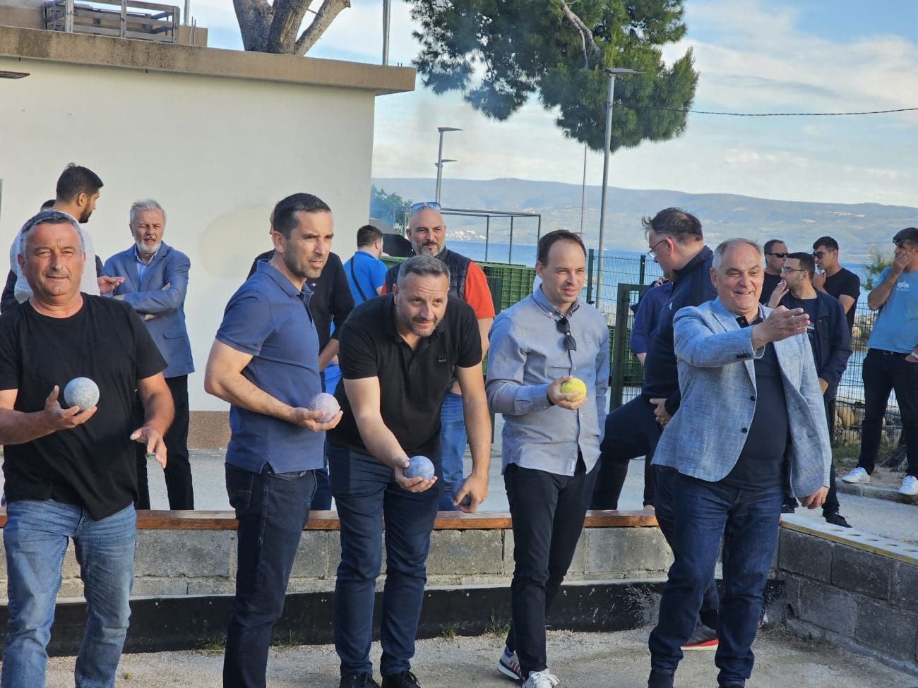 Župan Boban i njegovi zamjenici bili u Podstrani: "Pozivam građane da nam 1. lipnja ponovno daju povjerenje..."