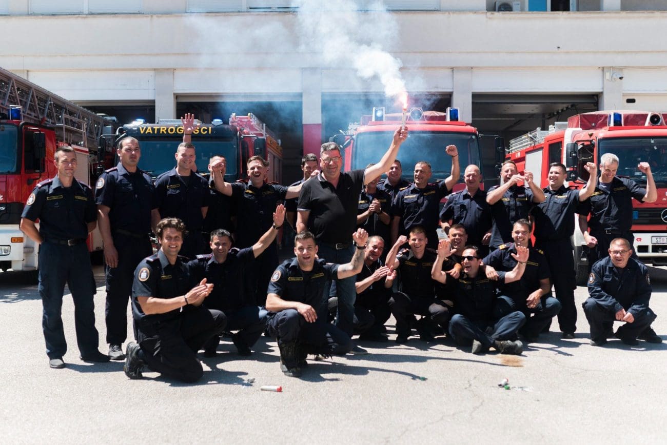 EMOTIVNO JE DANAS BILO U JAVNOJ VATROGASNOJ POSTROJBI Splitski vatrogasci ispratili svog Dadu u mirovinu