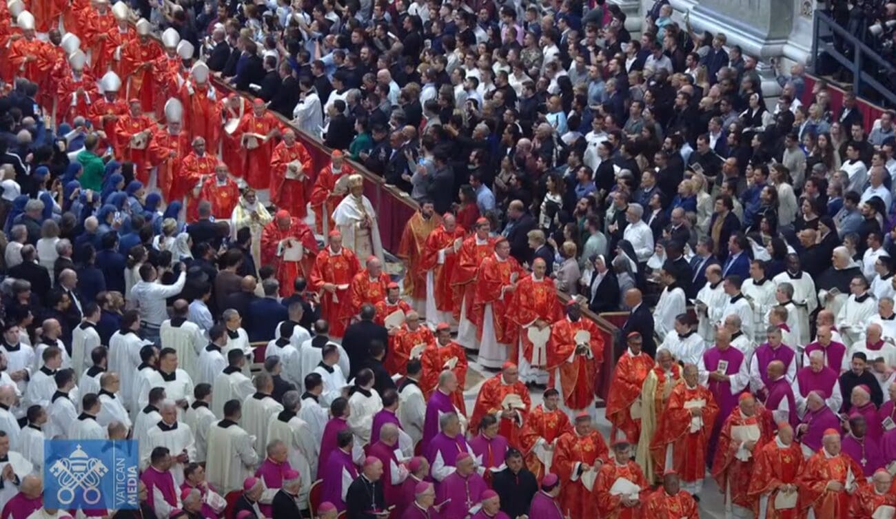 VIDEO Sikstinska kapela zaključana: Počela konklava, svijet čeka bijeli dim i ime novog pape