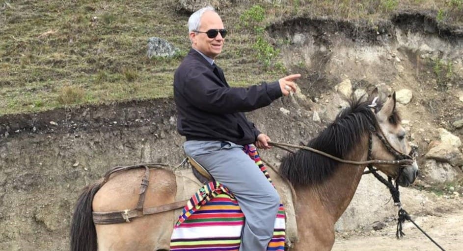 Da, da. Ovo je naš novi Papa