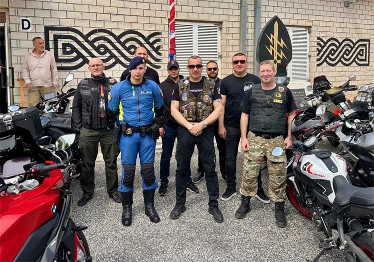 Srce humanosti: Policajci, vatrogasci i motociklisti udružili snage i spasili živote