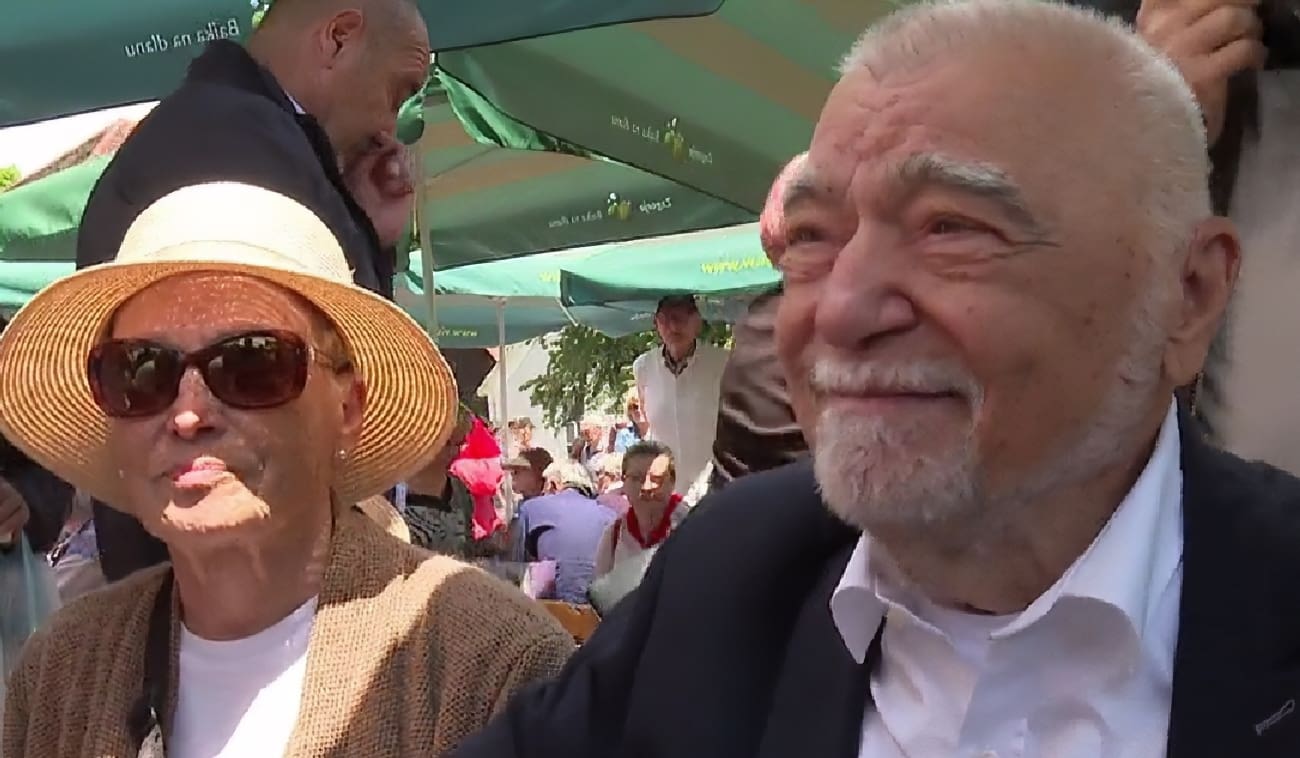 Tisuće Titovih obožavatelja stiglo u Kumrovec, među njima i bivši hrvatski predsjednik