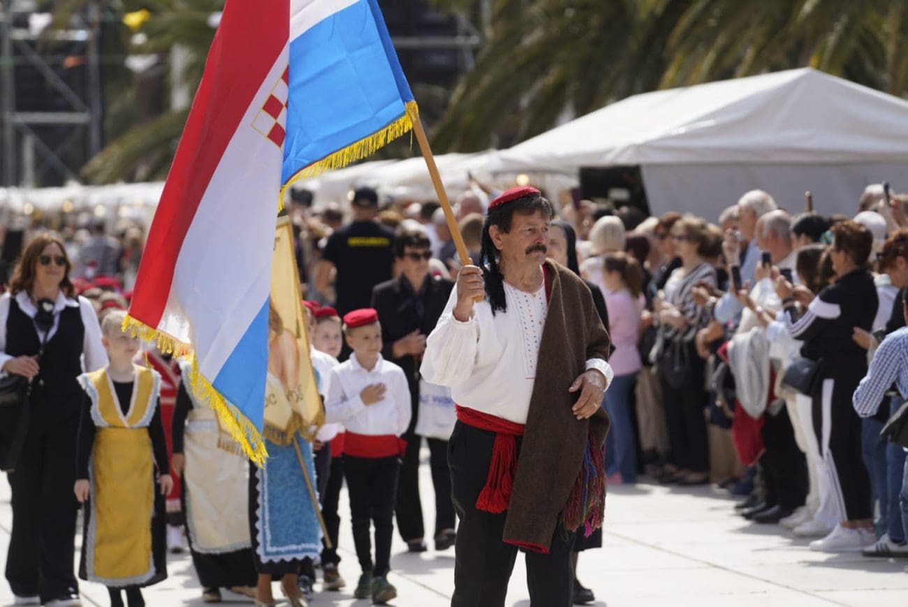 sudamja procesija nn naslovnica 23