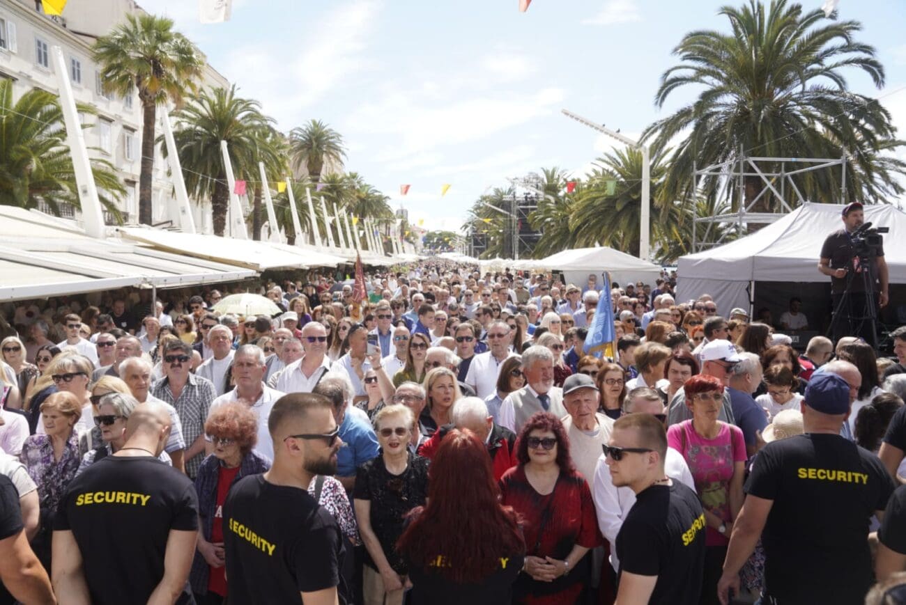 Pravi je šušur u centru grada. Evo prizora