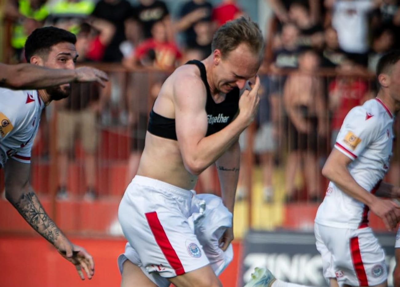 Mostarski Zrinjski ide ka tituli: Dok su Bijeli gubili, bivši igrač Hajduka zabio odlučujuću golčinu u 95. minuti