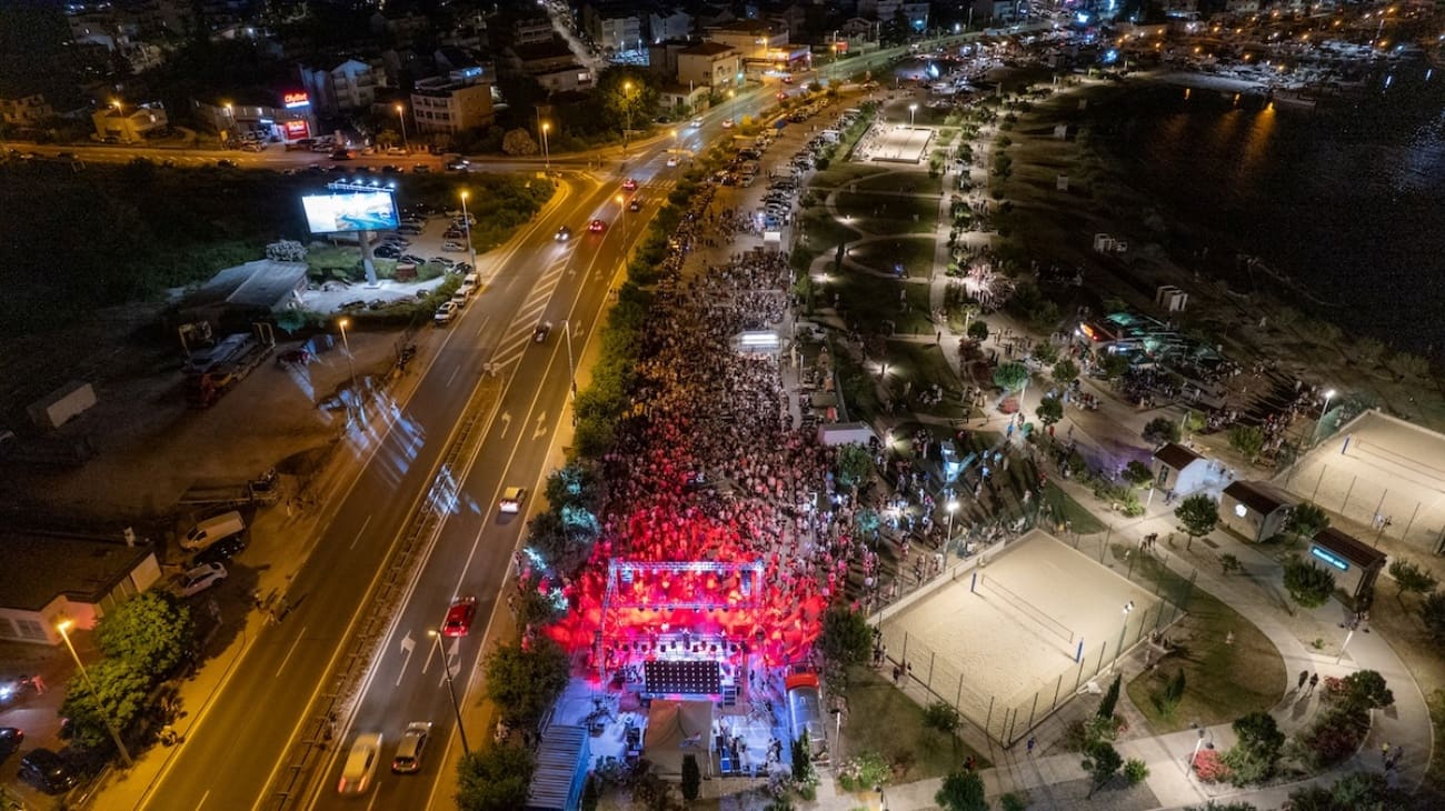 Tisuće ljudi slavile blagdan sv. Ante uz Dalmatino u Podstrani
