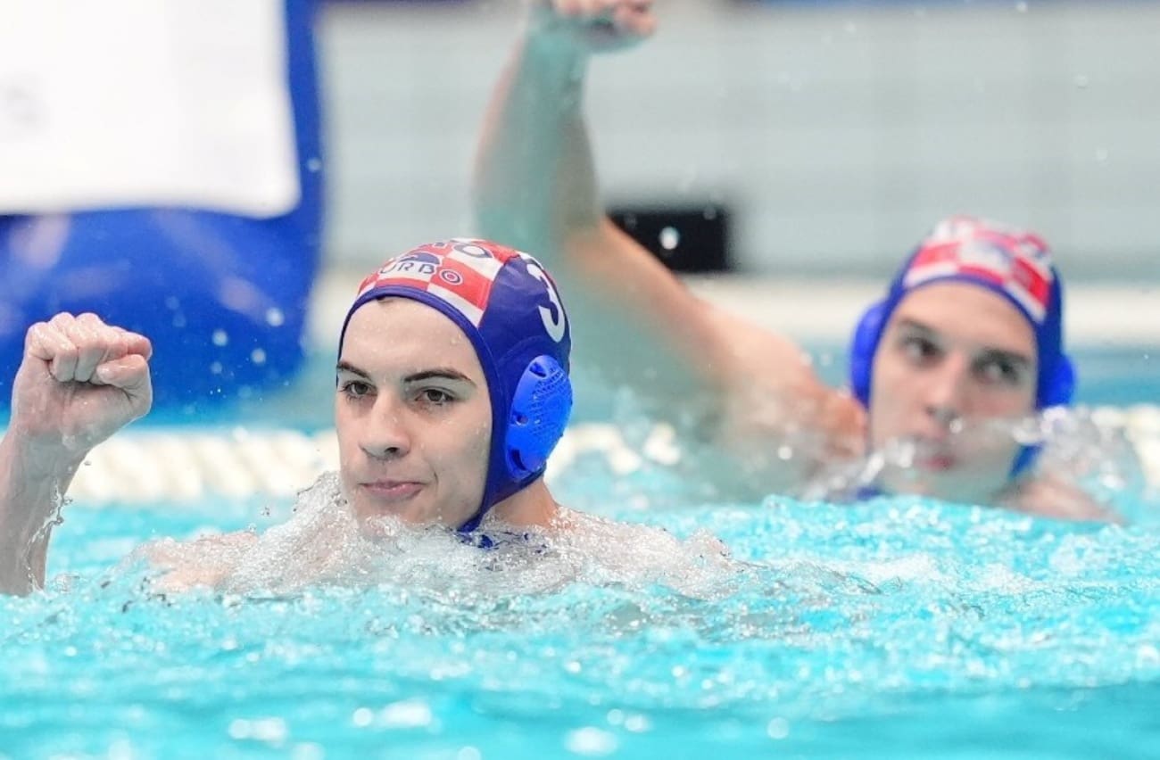 Mladi hrvatski vaterpolisti svladali Crnu Goru u drami i izborili četvrtfinale SP-a