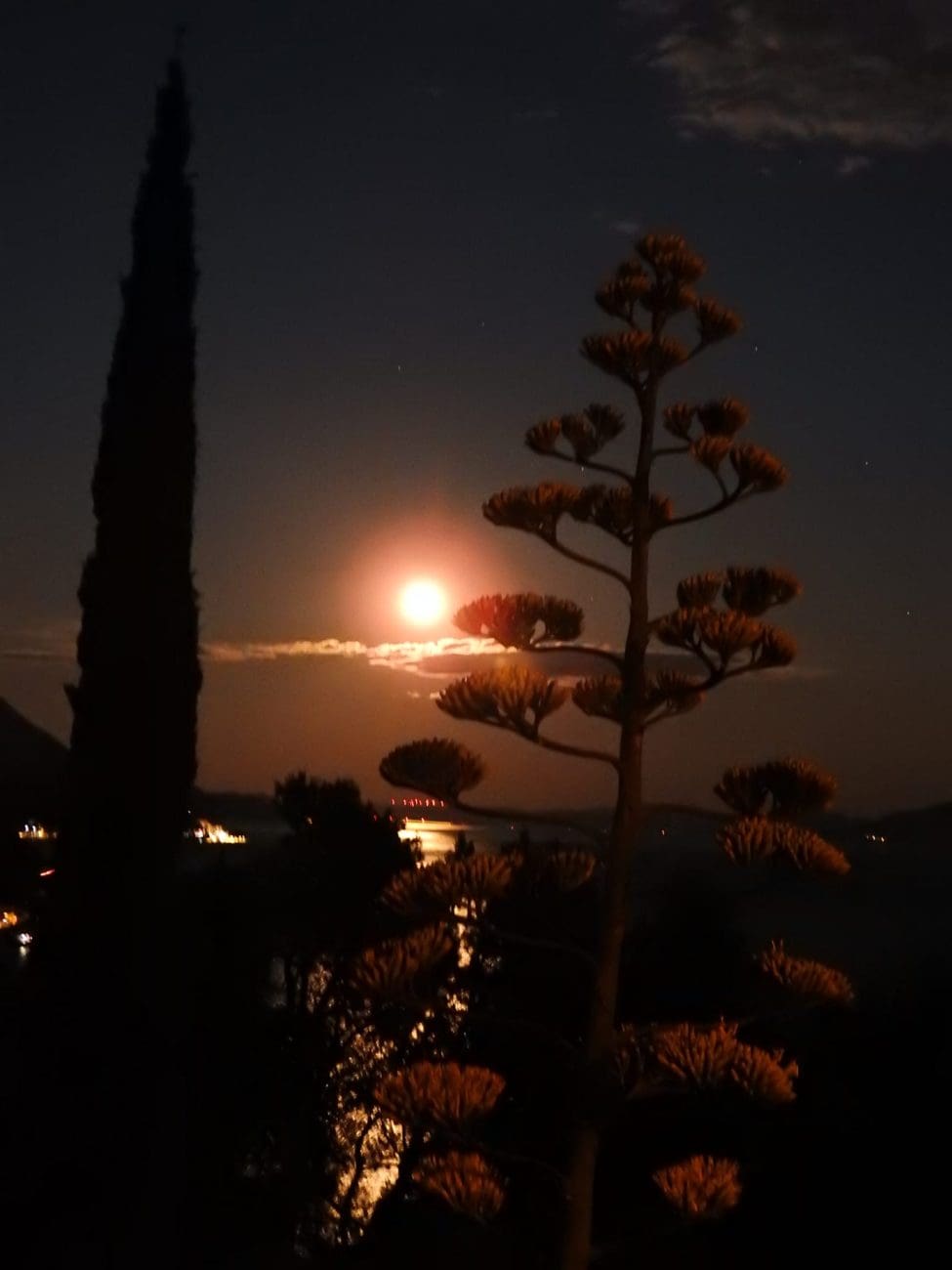 izlazak pun mjesec 1