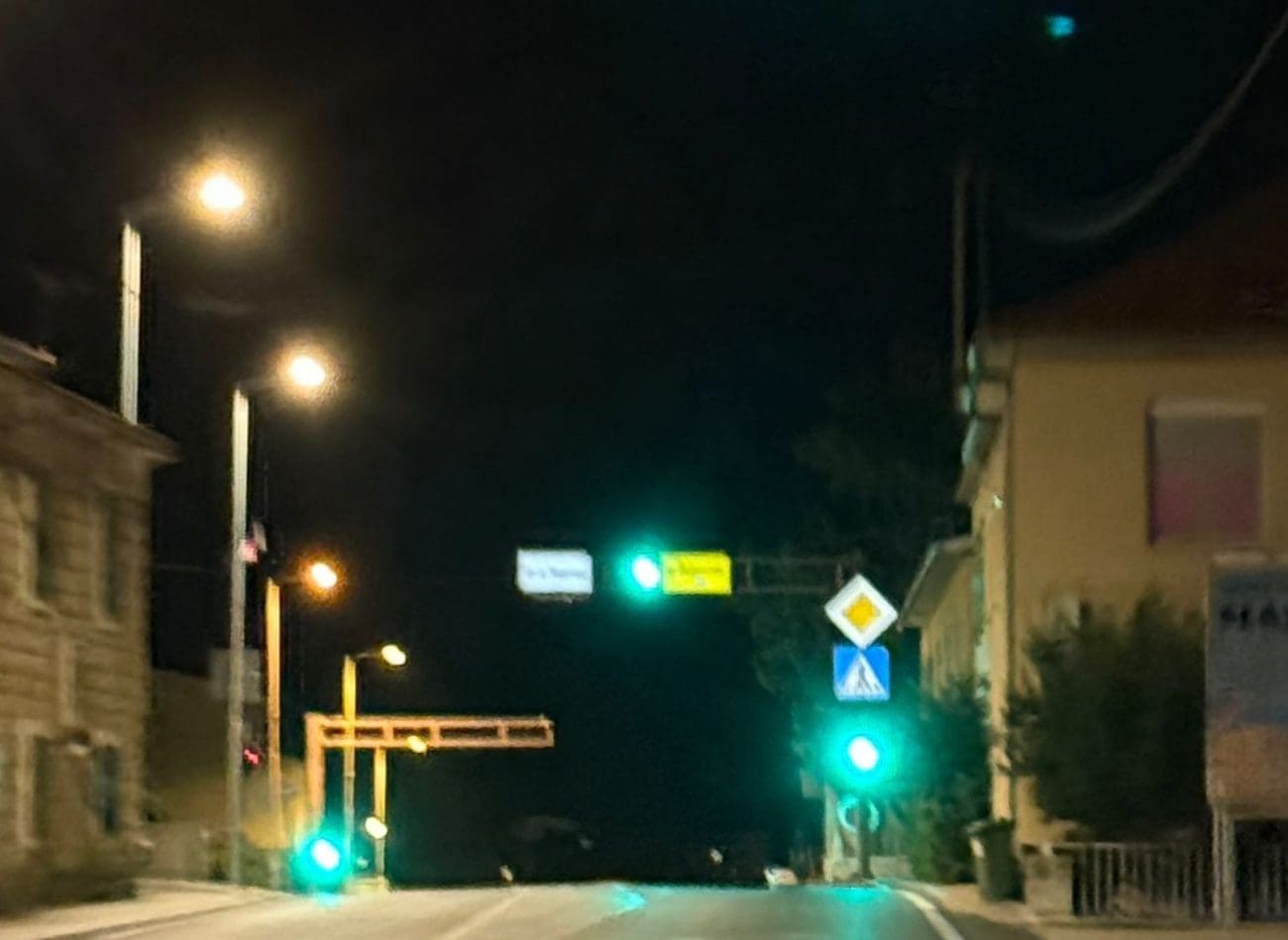 VOZAČI, OPREZ! Na ovoj dionici prema Omišu upaljen je semafor: "Konačno, koliko me puta tu moglo ubiti"