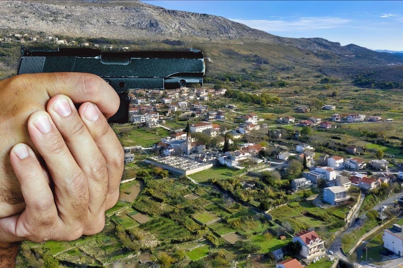 Muškarac na motociklu pištoljem prijetio turistima kod Srinjina: Uhićen je u drugoj županiji