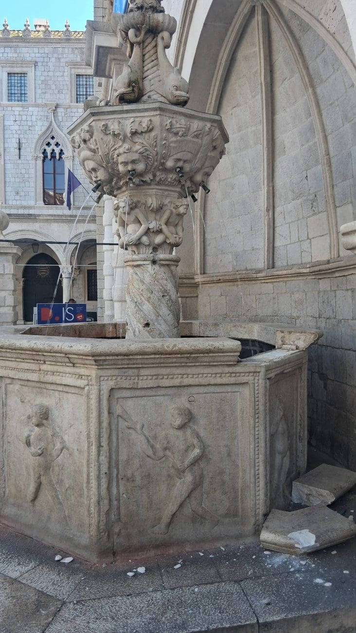 dubrovnik onofrijeva fontana steta 1