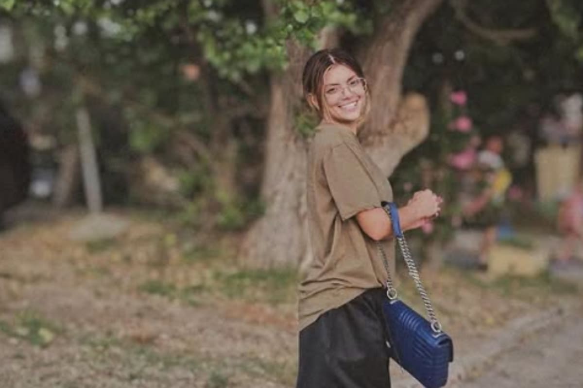 Elle Dvornik otputovala s misterioznim muškarcem