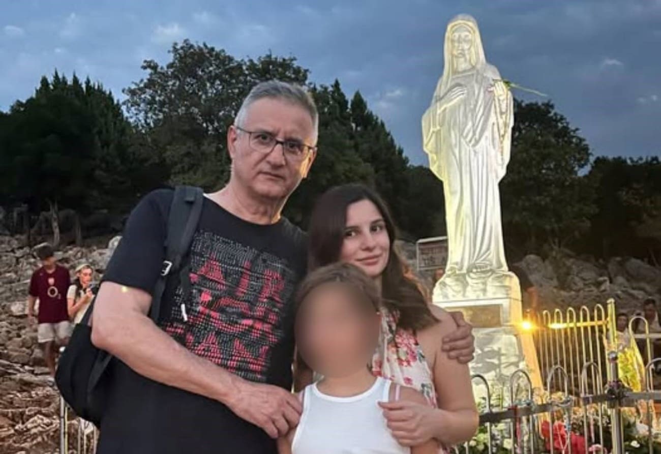 Karamarko objavio fotografiju s kćerima: "Sa svojim curama na Brdu ukazanja"